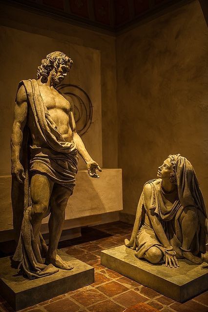 jesus and mary magdalene statue