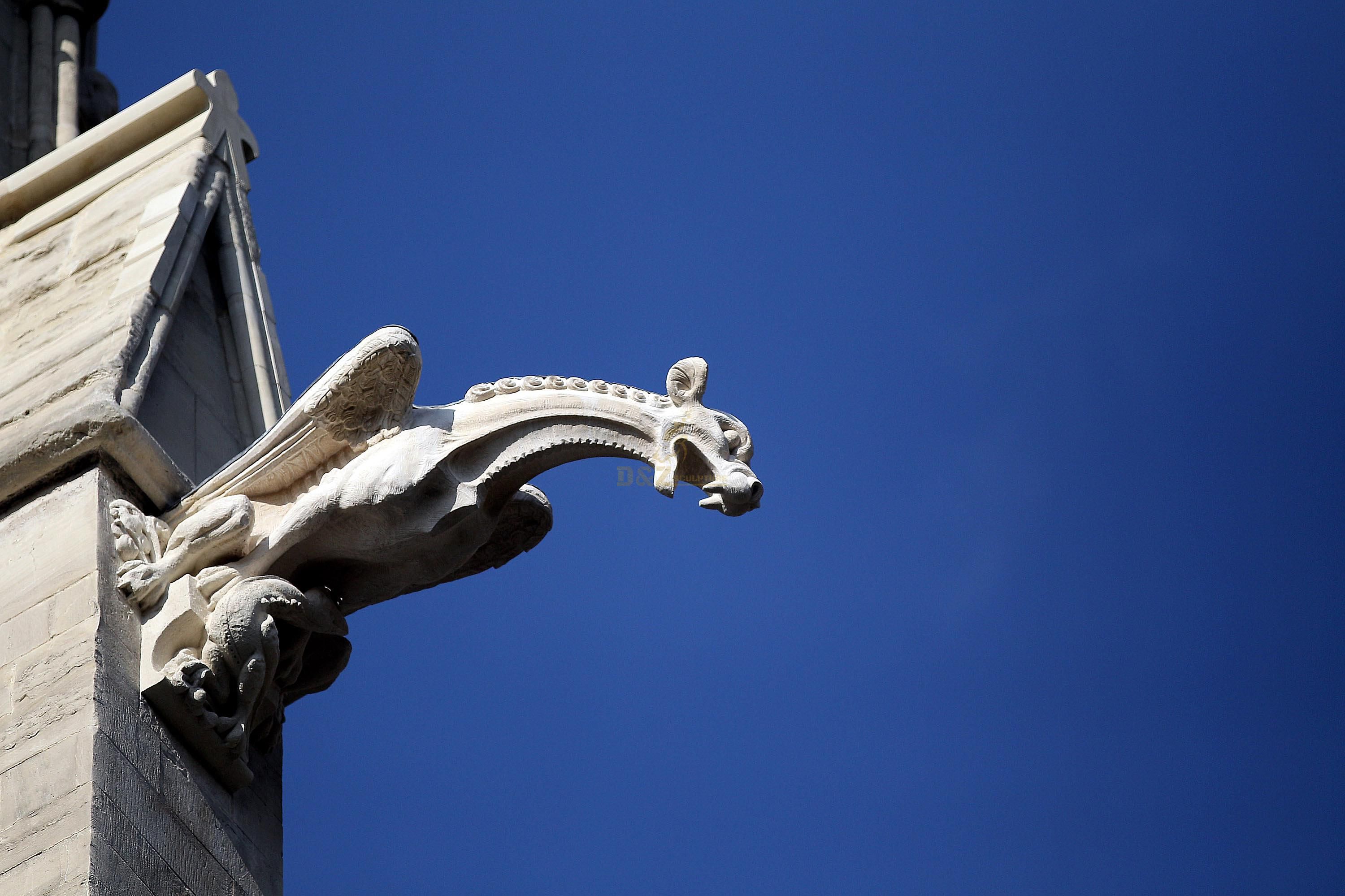 gargoyle statue for roof