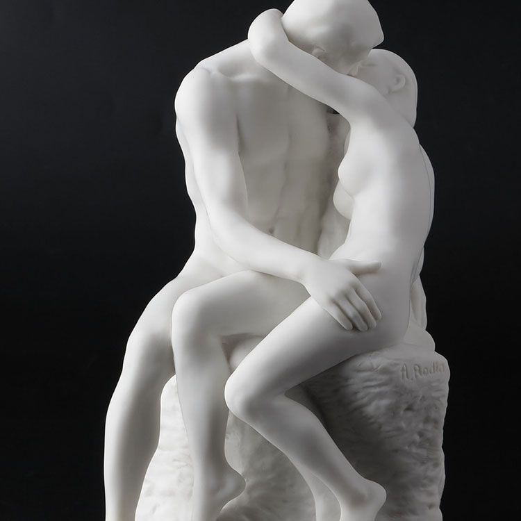 the lovers kiss marble statue