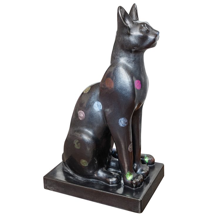 metal cat sculpture