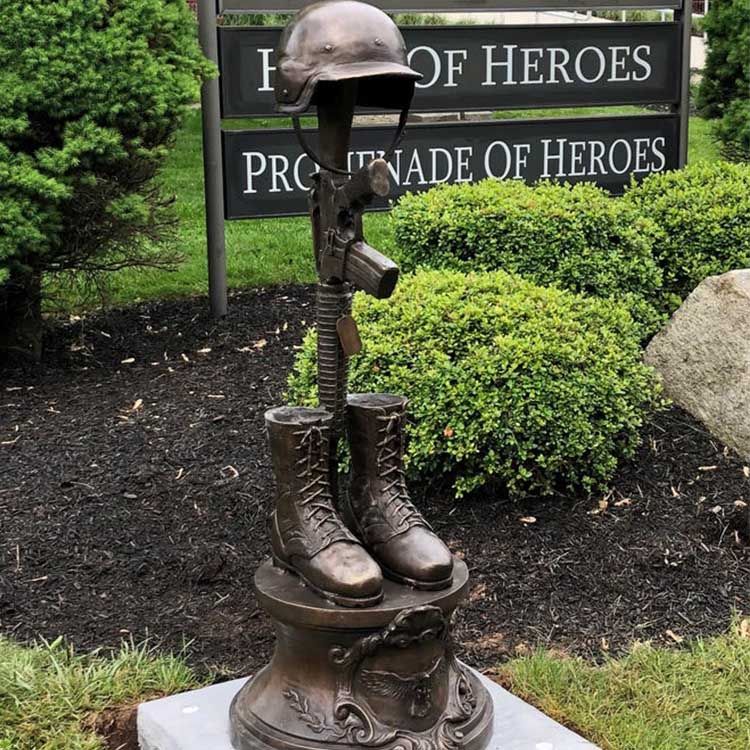 fallen soldier yard statue