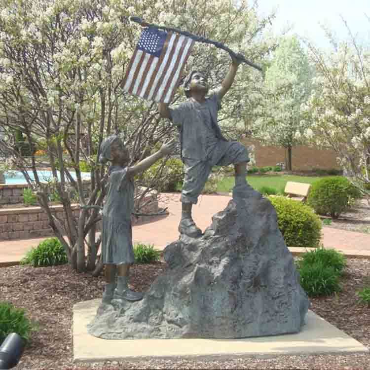 patriotic outdoor statues