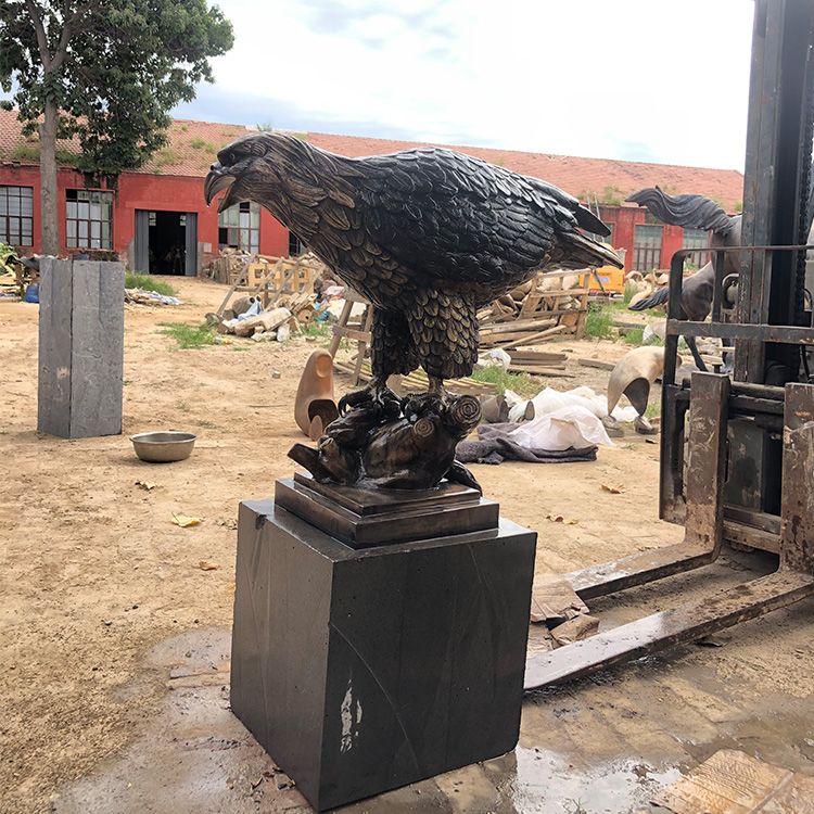 outdoor metal eagle sculpture