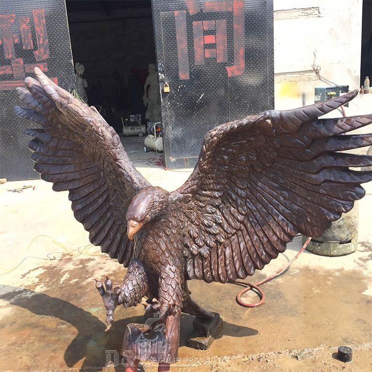 flying eagle statue