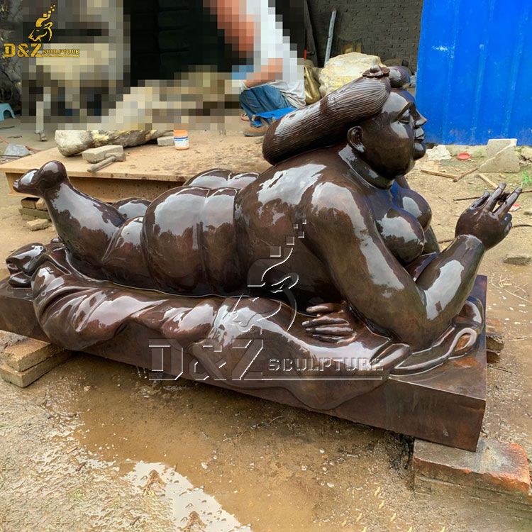 fat lady sculpture