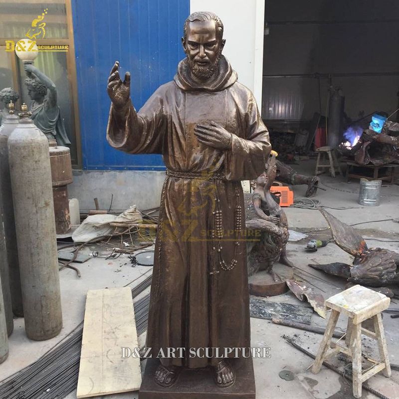 padre pio garden statue