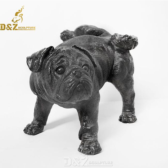 pug statue peeing