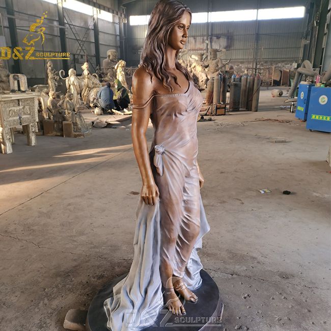 nude female statue