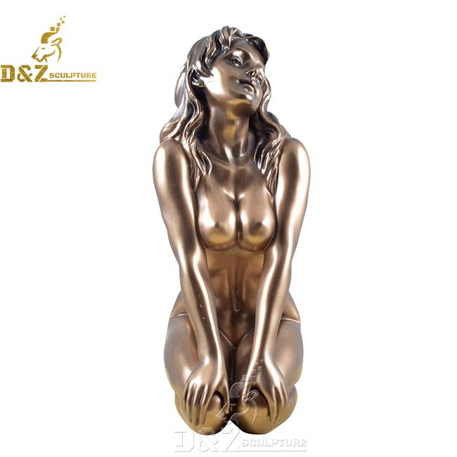 beautiful nude woman sculpturee