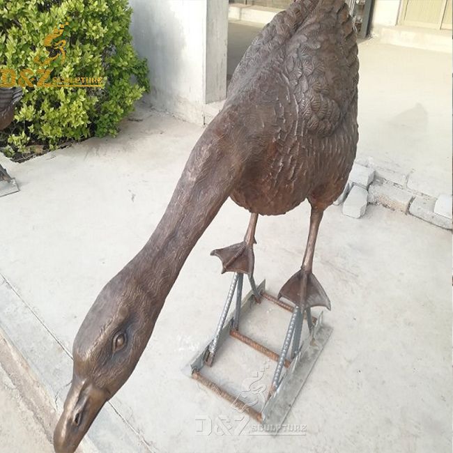 lawn goose statue