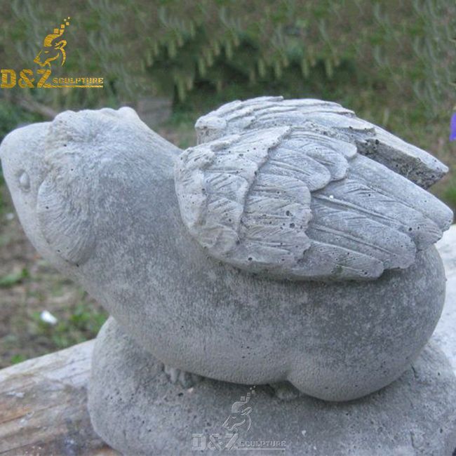 guinea pig memorial statue