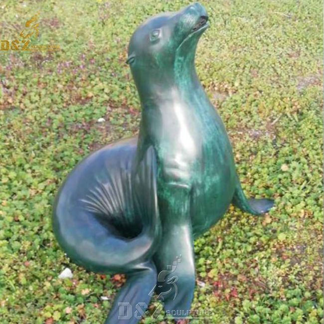 sea lion sculpture