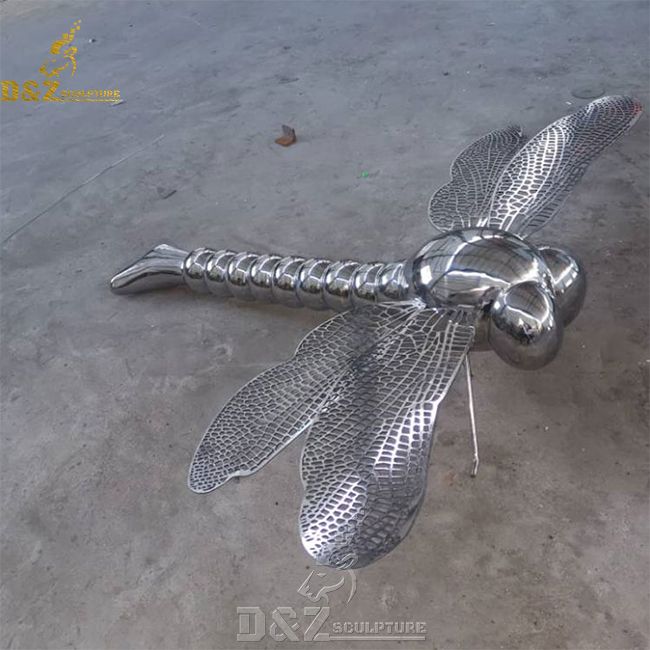 outdoor dragonfly sculpture