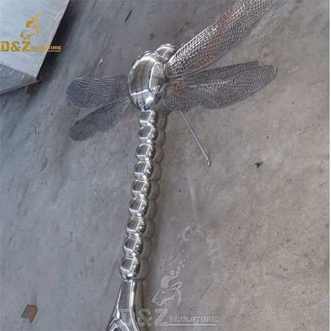 dragonfly metal sculpture