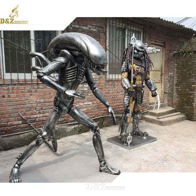 lifesize xenomorph statue