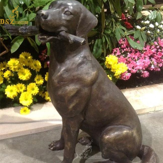 labrador statue outdoor