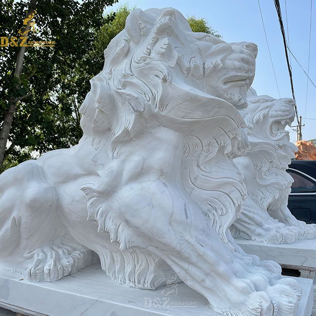 white lion statue