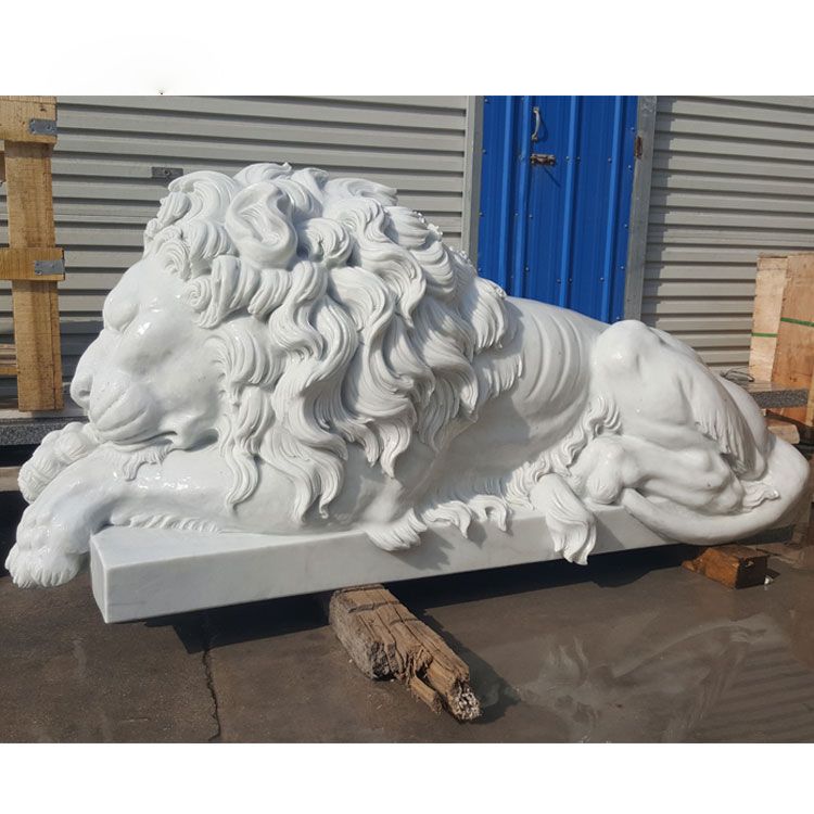 sleeping lion statue
