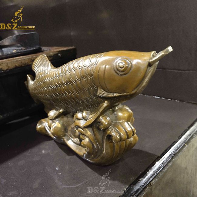 Lucky Arowana fish statue feng shui