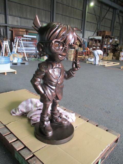 detective conan statue