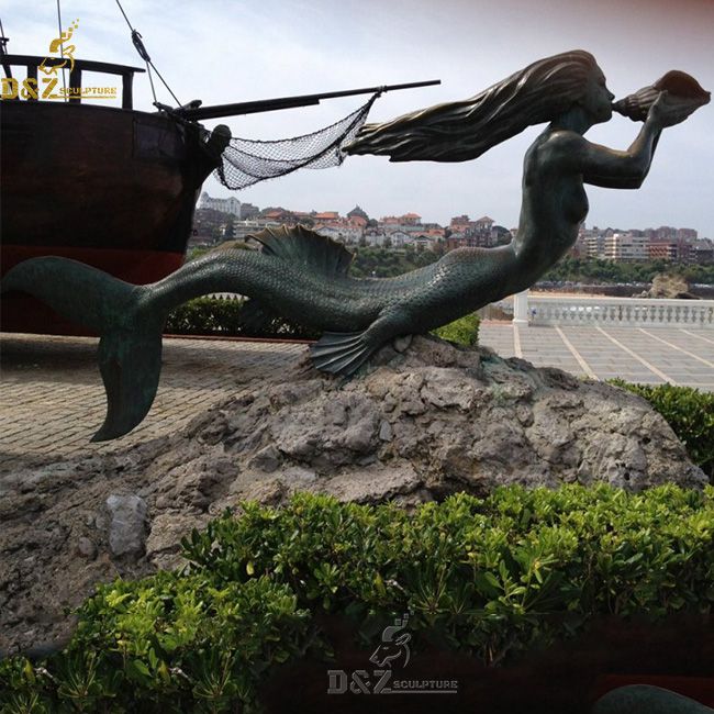 pirate ship mermaid figurehead