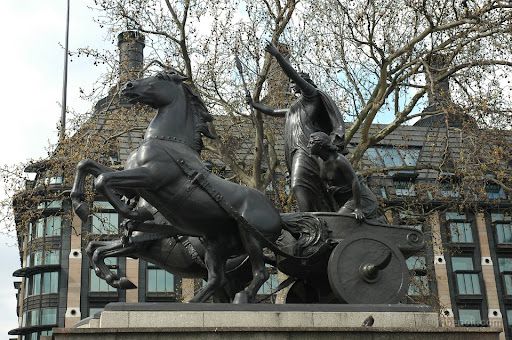 queen Boudica statue