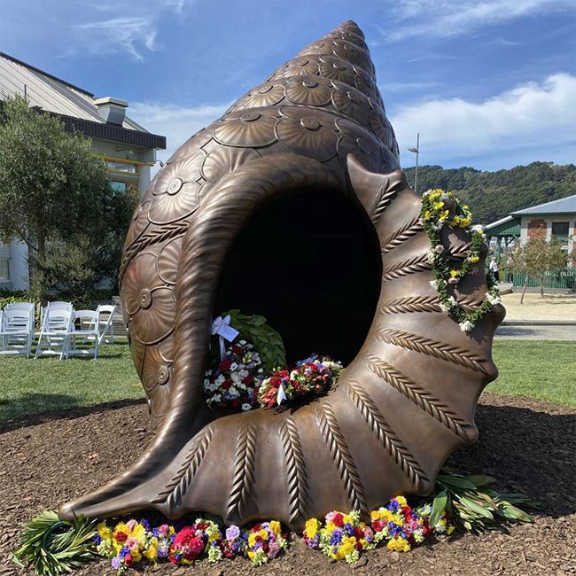 conch shell statue