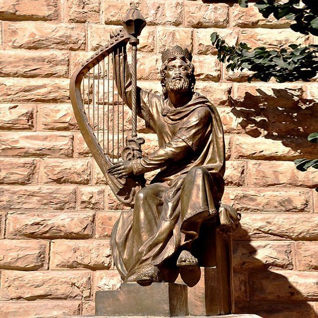 king david playing the harp statue
