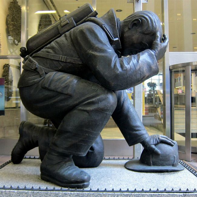 9 11 firefighter statue