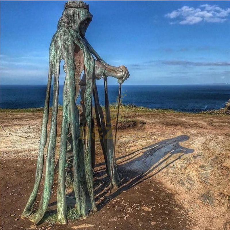 king arthur sculpture