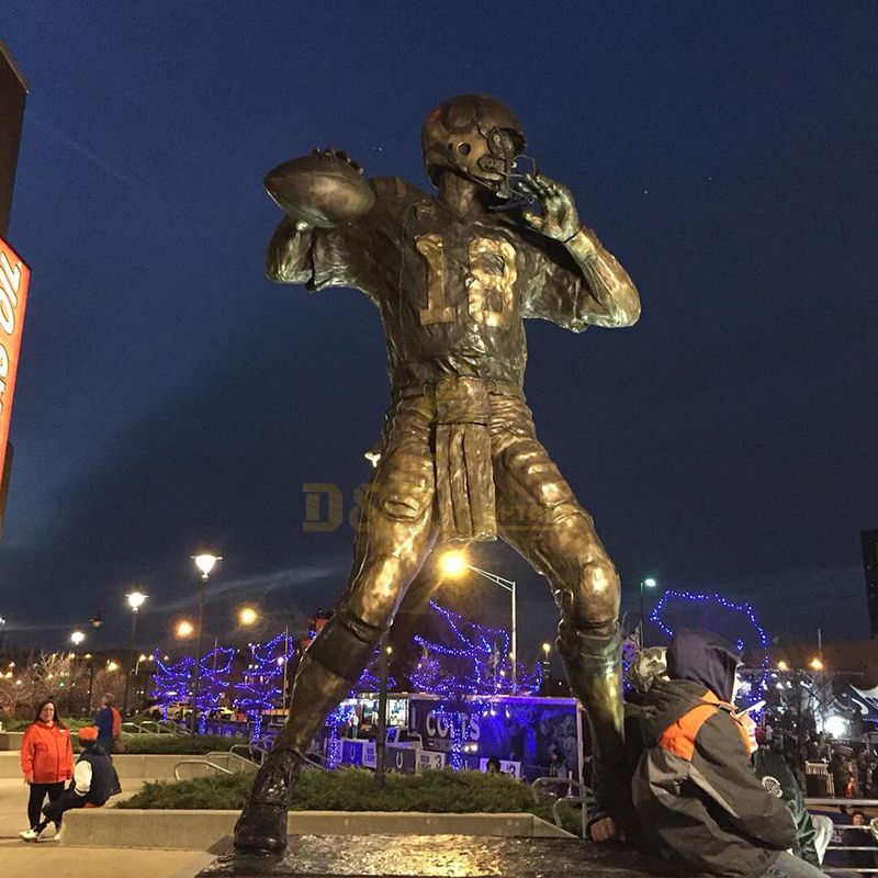 university of tennessee peyton manning statue