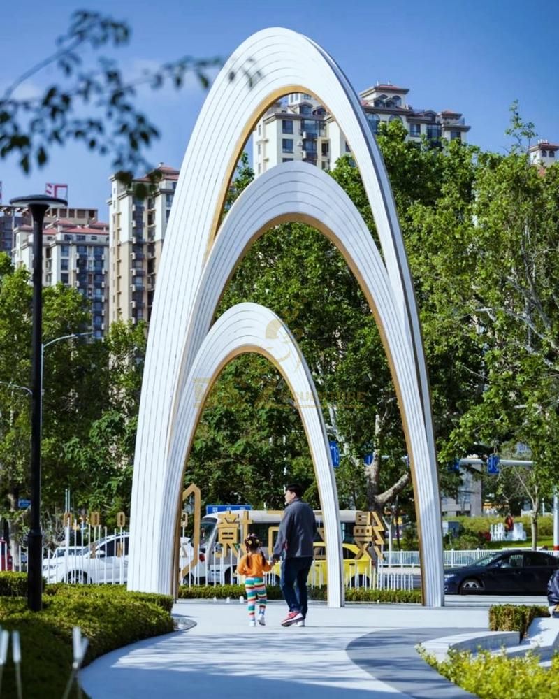 Large arch metal sculpture city square community commercial street sculpture DZ-131