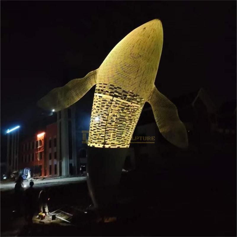 Large metal wire whale sculpture commercial street scenic garden decoration DZ-163