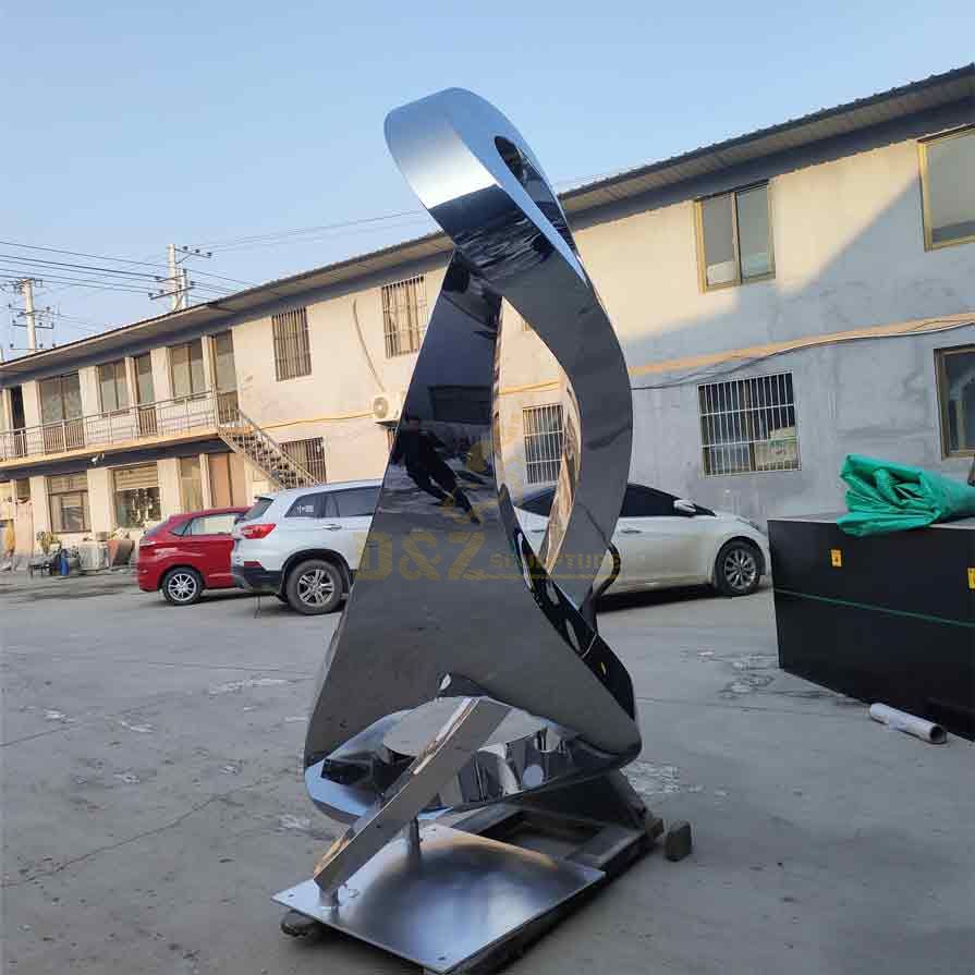 mirror polished stainless steel sculpture,the hug sculpture