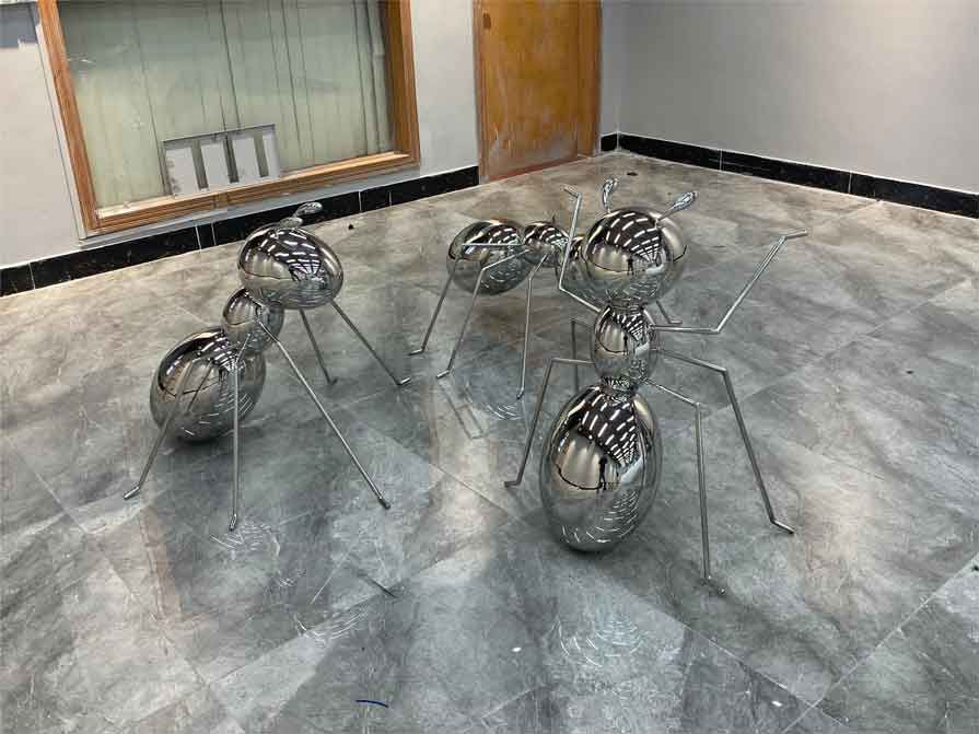 Modern light luxury metal ant sculptures mirror plated animal sculpture series DZ-329