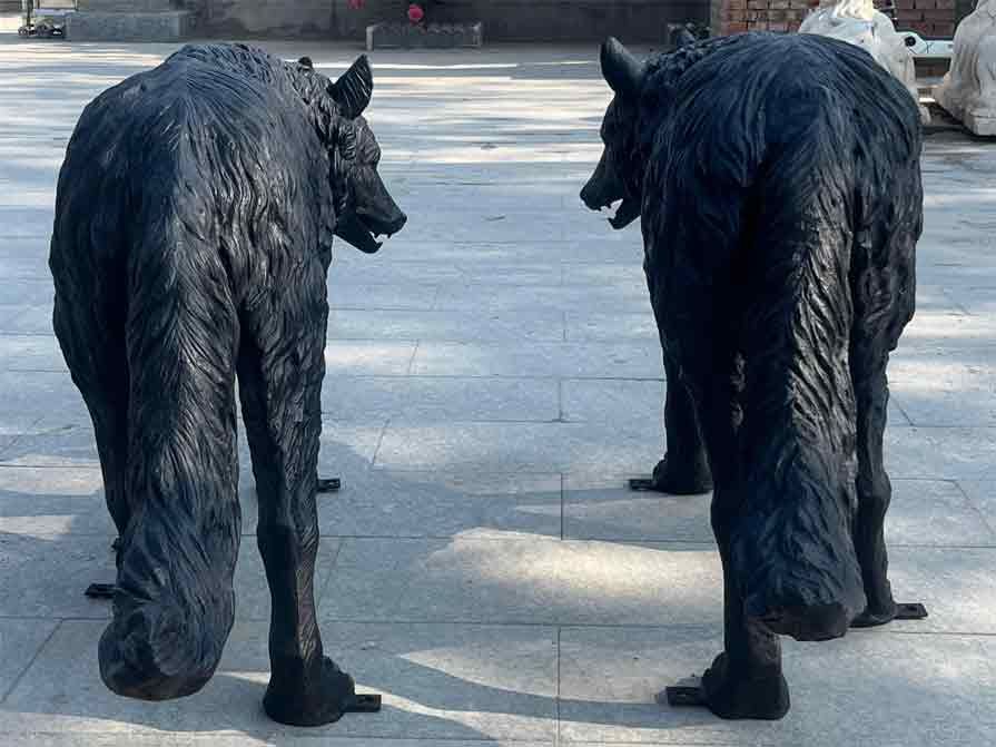 Pair of black outdoor life size bronze wolf statues for sale DZ-392