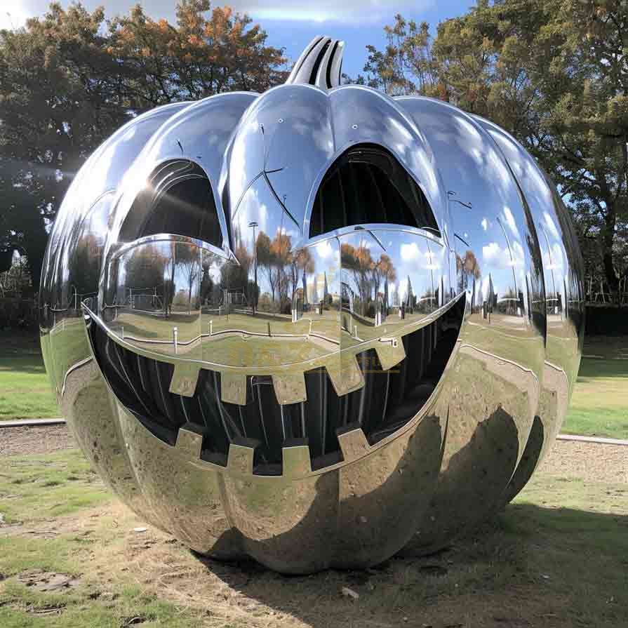 10-5-2 Creative Giant Pumpkin Sculptures: Custom Holiday Decor