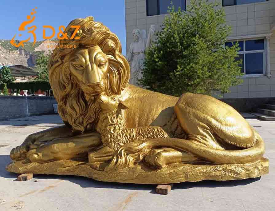 Large Lion and Lamb Statue for Sale | Peace and Love 1
