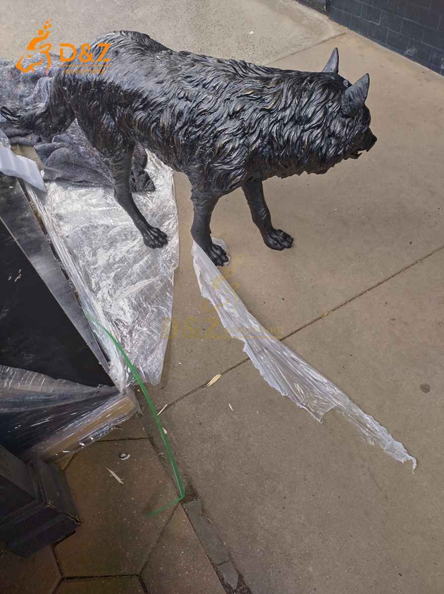 Large Outdoor Bronze Wolf Statue for Garden Sale DZ-895