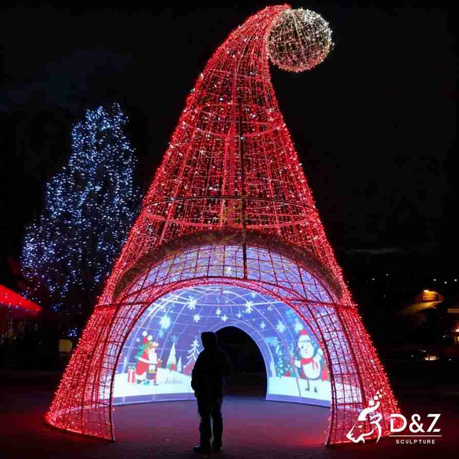 15-1 Unique Large Christmas Sculptures for Festive Decor
