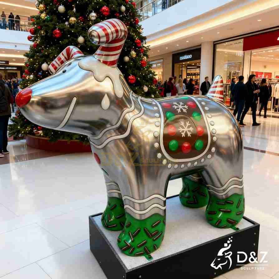 15-9 Unique Large Christmas Sculptures for Festive Decor