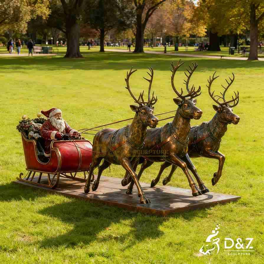 15-10 Unique Large Christmas Sculptures for Festive Decor
