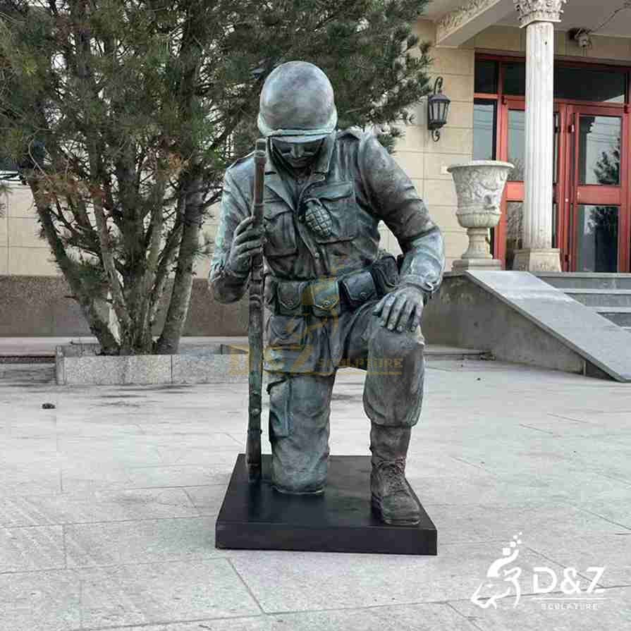Kneeling Soldier Statue 1