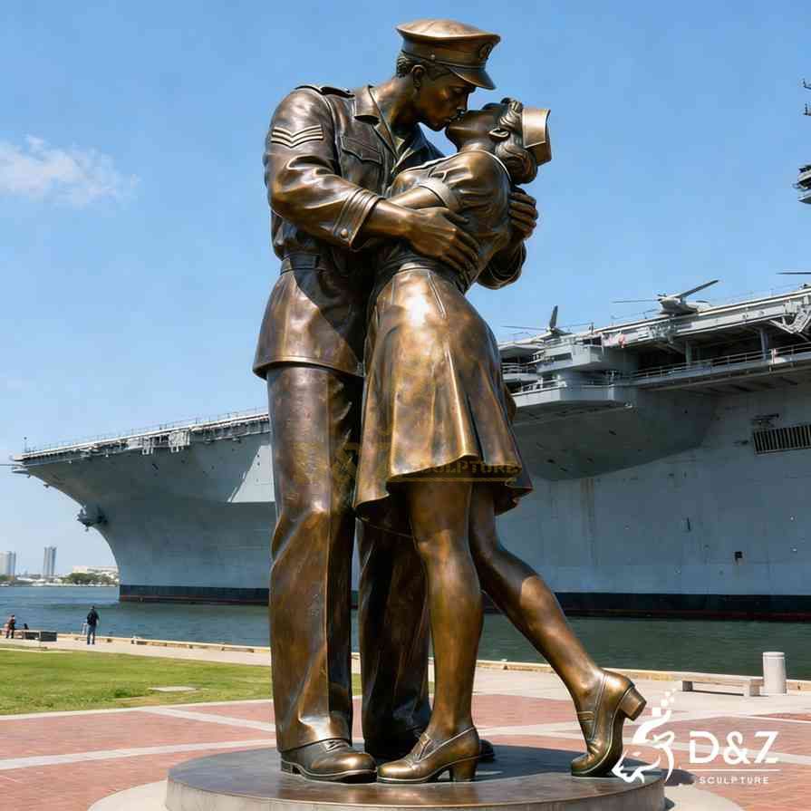Soldier Kissing Nurse Statue 1