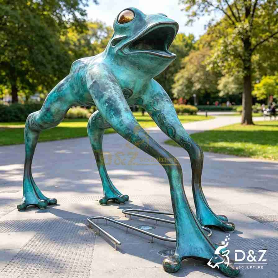 frog statue2 frog statue2