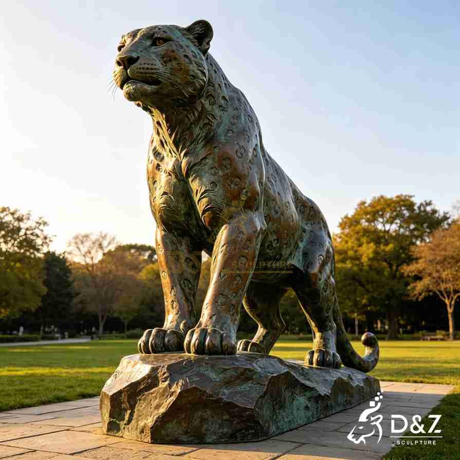 Snow Leopard Statue 4